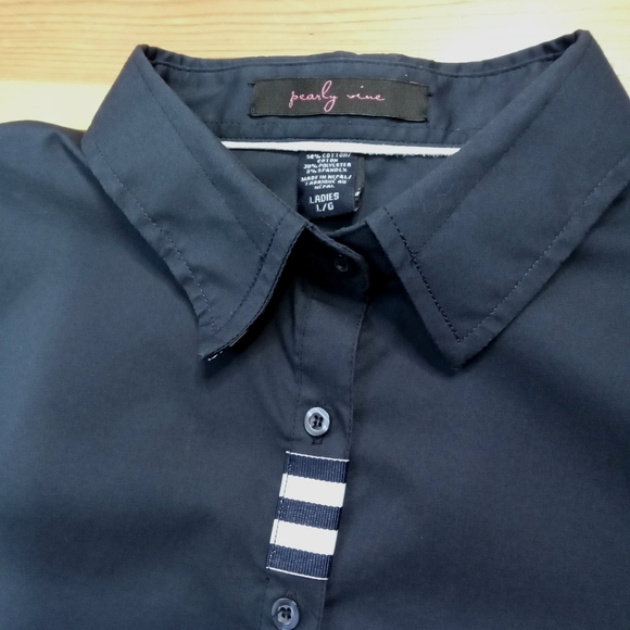 Pearly Vine Button Up top - Picture 5 of 8